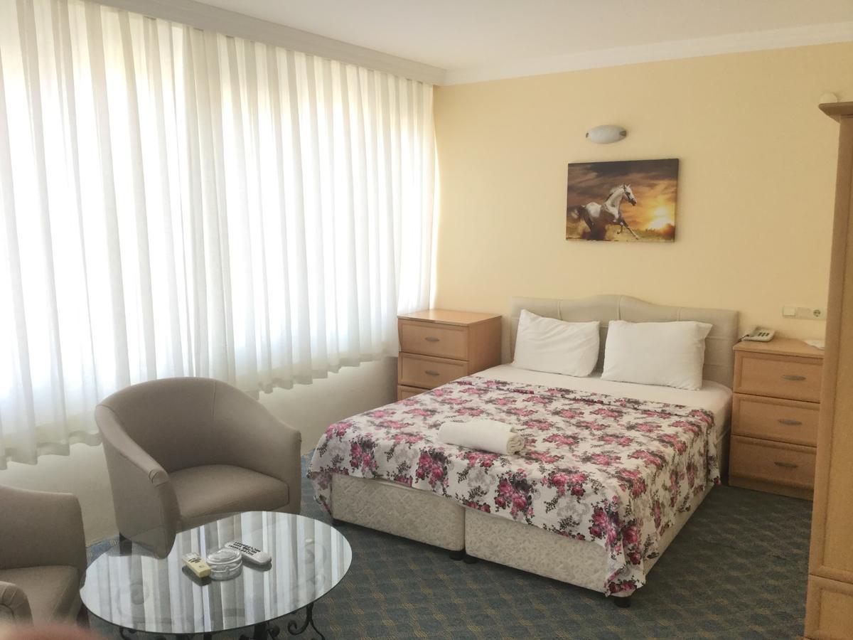 Kent Hotel 迪迪姆 外观 照片